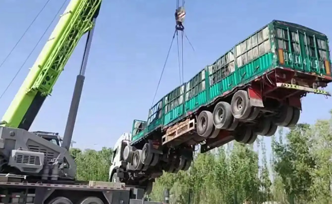 和布克赛尔道路脱困救援案例